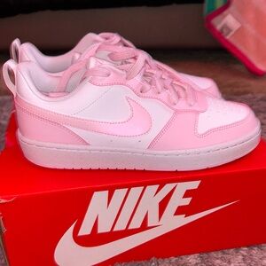 pink nike dunks!!